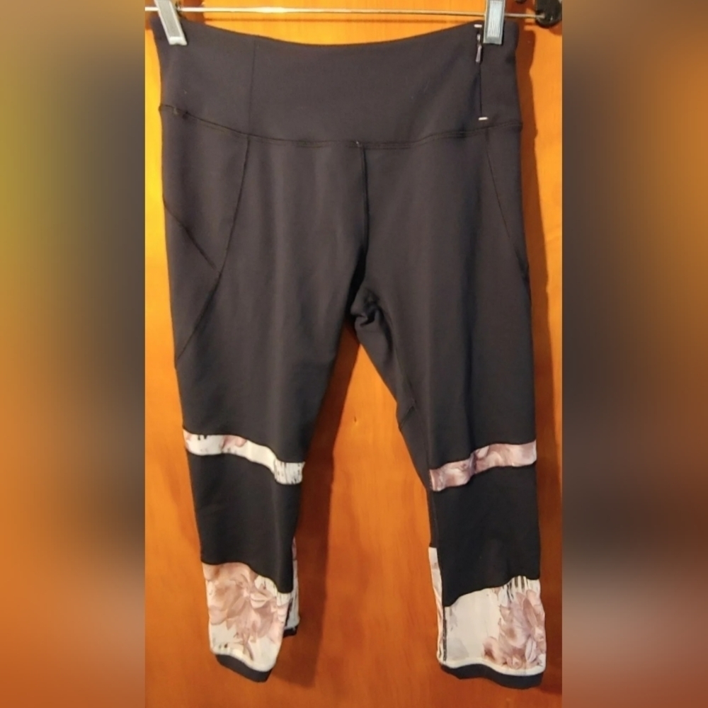 Calia By Carrie Underwood Leggings Size M